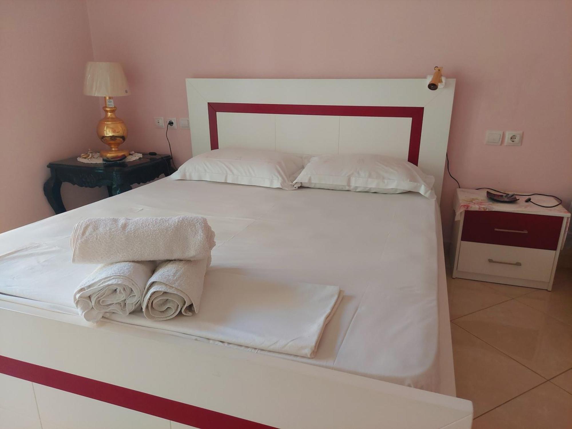 Apartment Adi ซารานเดอ ภายนอก รูปภาพ